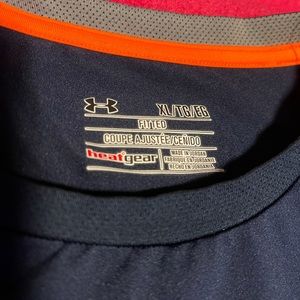 Under Armour - Men’s XL fitted wicking